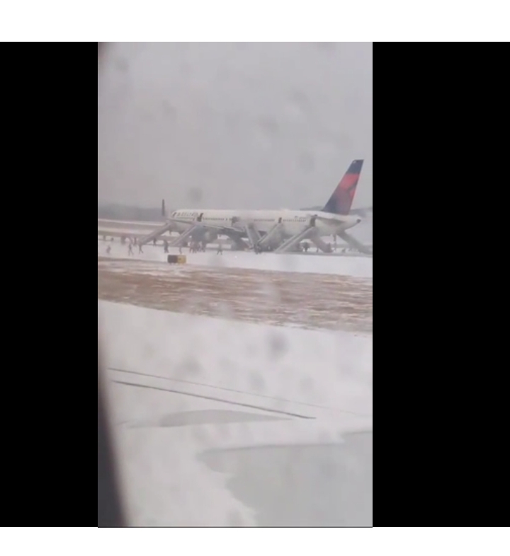 Four Passengers Sustain Injuries During Emergency Evacuation of Delta Air Lines Flight at Hartsfield-Jackson Atlanta International Airport Following Aborted Takeoff – Atlanta, GA Incident Prompts Federal Investigation and Highlights Aviation Safety Protocols